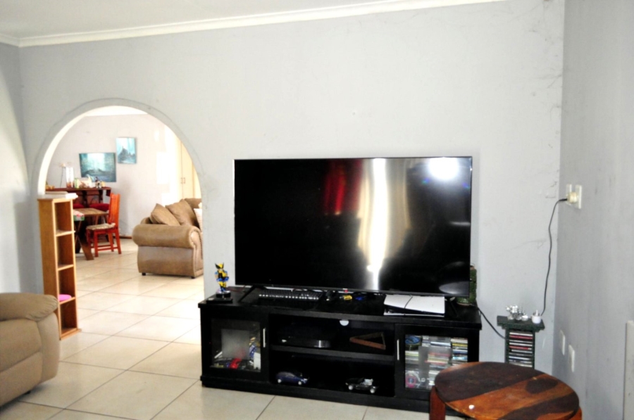 3 Bedroom Property for Sale in Wavecrest Eastern Cape